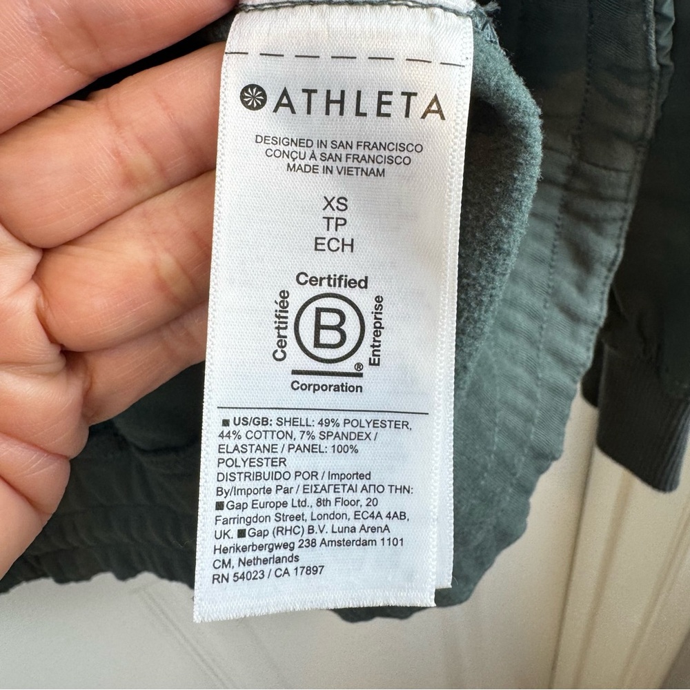 Athleta Triumph Hybrid half zip sweatshirt Bali Green Sz XS - Picture 16 of 17